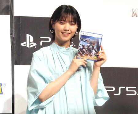 　笑顔で撮影に応じた西野七瀬