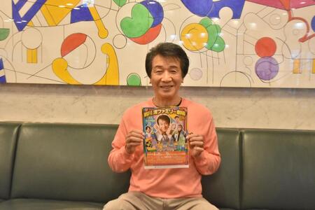 　取材に応じた前川清＝大阪市内