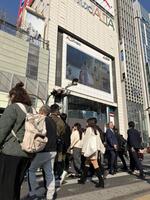 　閉館日を迎えた新宿アルタ＝新宿区