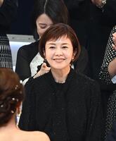 　紹介され笑顔を見せる沢口靖子＝帝国劇場（撮影・園田高夫）