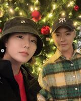 　イ・サンファさん公式インスタグラム＠ｓａｎｇｈｗａｚｚより　イ・サンファさん（左）とカンナムは２０１９年に結婚