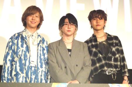 　「ゼンジン未到とヴェルトラウム～銘銘編～」Ｍｒｓ．　ＧＲＥＥＮ　ＡＰＰＬＥの（左から）藤澤涼架、大森元貴、若井滉斗