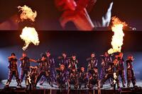 　ステージで躍動したＴＨＥ　ＲＡＭＰＡＧＥの１６人