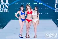 　ランウェイで美ボディを披露した（左から）塩見きら、熊田曜子、村雨芙美