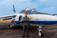 　ポーズを決める内野聖陽