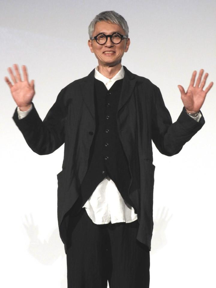 　舞台挨拶に出席した松重豊