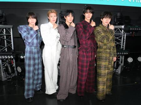 　フリーライブを行ったＭ！ＬＫ。（左から）塩﨑太智、山中柔太朗、佐野勇斗、曽野舜太、吉田仁人（撮影・伊藤笙子）