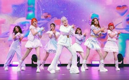 　圧巻のパフォーマンスを披露したＫｅｐ１ｅｒの（左から）ダヨン、ヒュニンバヒエ、シャオティン、ヒカル、チェヒョン、ユジン、ヨンウン