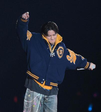 　「ｔｏ　ＨＥＲＯｅｓ　～ＴＯＢＥ　２ｎｄ　Ｓｕｐｅｒ　Ｌｉｖｅ～」でパフォーマンスする平野紫耀（撮影・伊藤笙子）