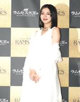 　女神ルックで登場した池田エライザ