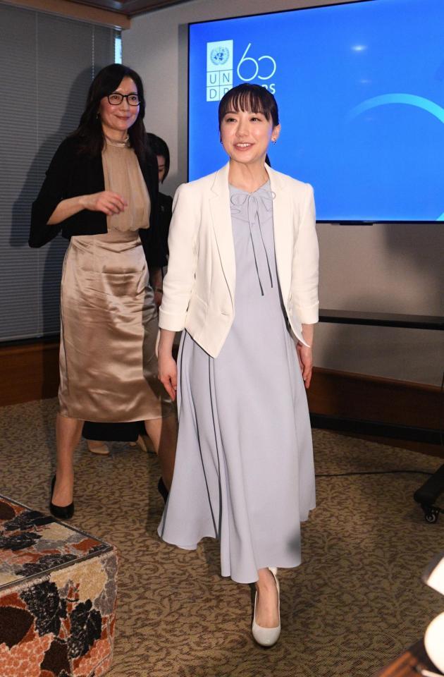 　引き揚げる芦田愛菜（撮影・佐々木彰尚）