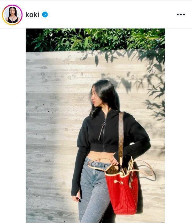 　ルイ・ヴィトンのバッグを持って。Ｋｏｋｉ，のインスタグラム＠ｋｏｋｉより