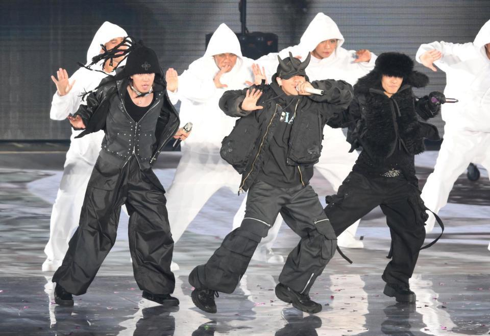 　「ｔｏ　ＨＥＲＯｅｓ　～ＴＯＢＥ　２ｎｄ　Ｓｕｐｅｒ　Ｌｉｖｅ～」でパフォーマンスするＮｕｍｂｅｒ＿ｉ（撮影・伊藤笙子）