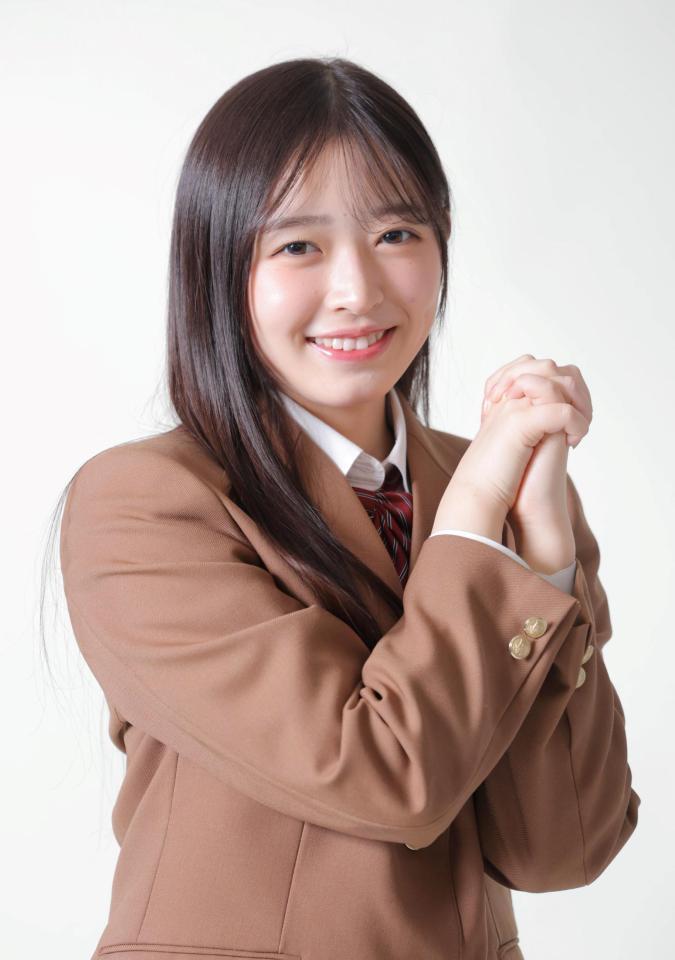 　優しくほほ笑む黒江こはる（撮影・吉澤敬太）