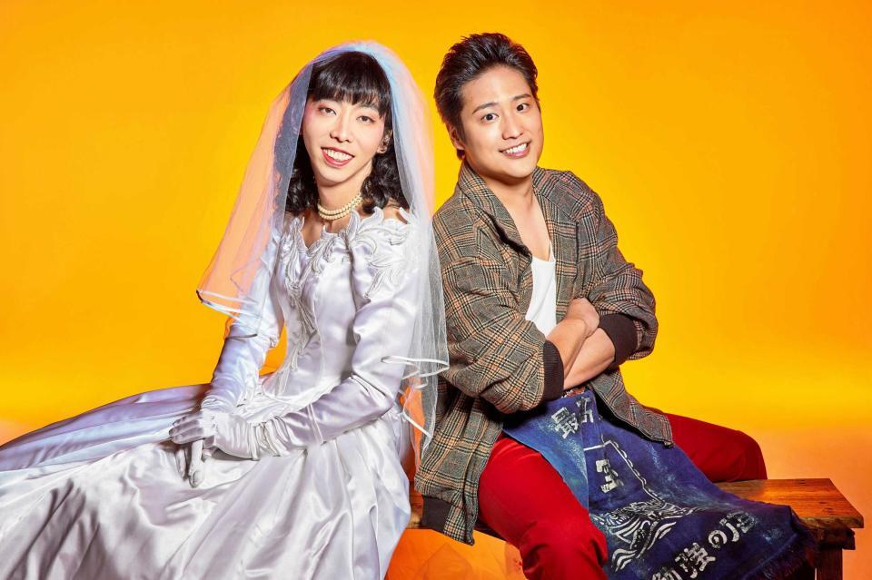 　ロミオ役の桐山照史（右）とジュリエット役の柄本時生