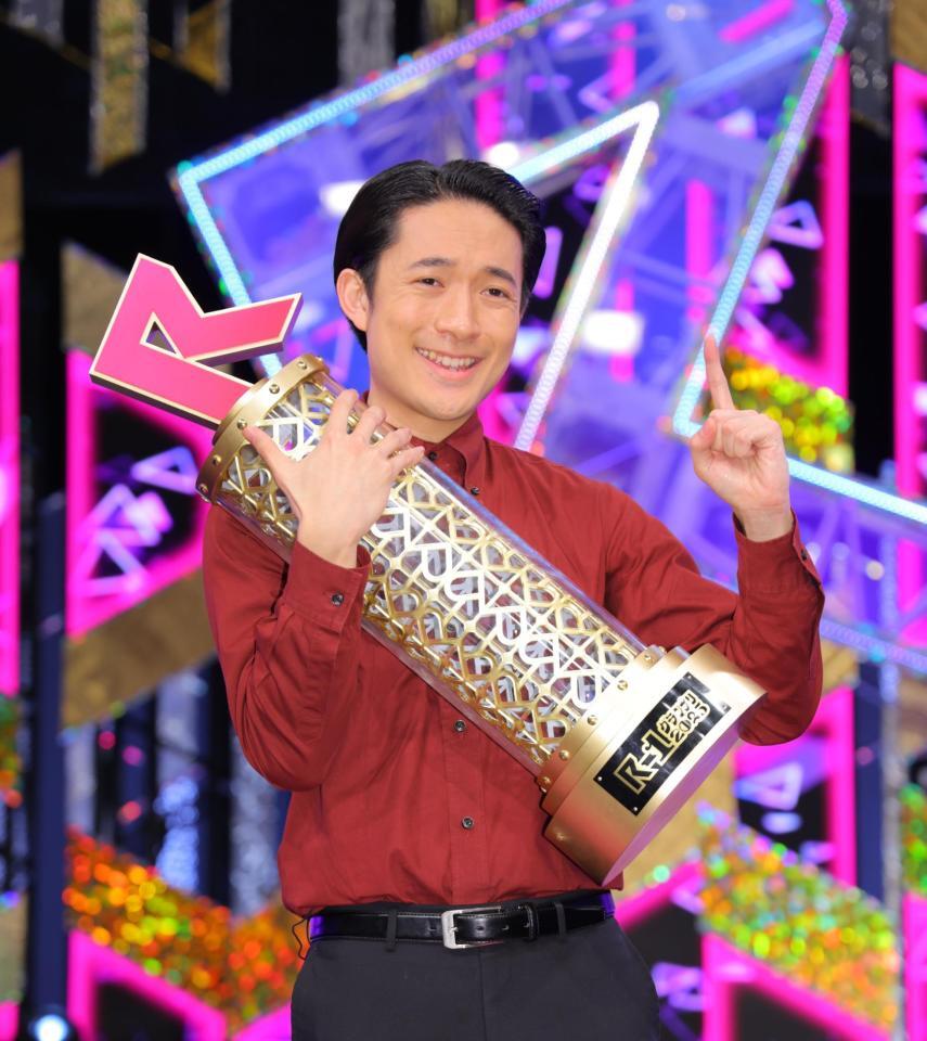 　Ｒ-１グランプリ２０２５で優勝した友田オレ（撮影・吉澤敬太）