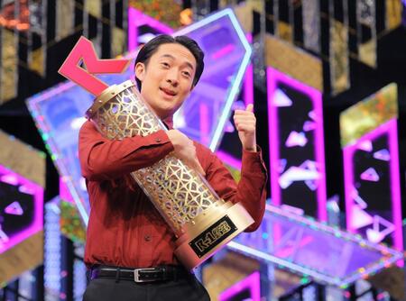 　Ｒ-１グランプリ２０２５で優勝した友田オレ（撮影・吉澤敬太）