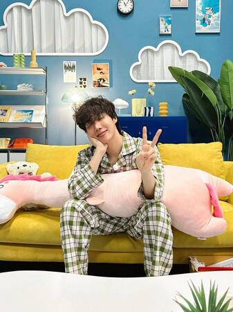 　ＢＴＳの公式Ｘ＠ｂｔｓ＿ｂｉｇｈｉｔより　Ｊ－ＨＯＰＥ