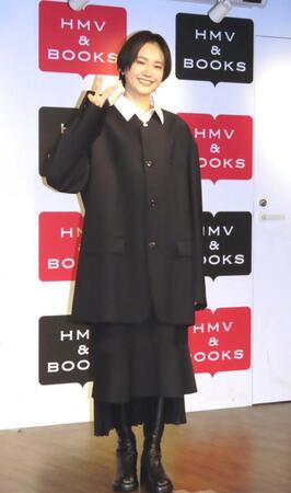 　イベントに出席した尾碕真花