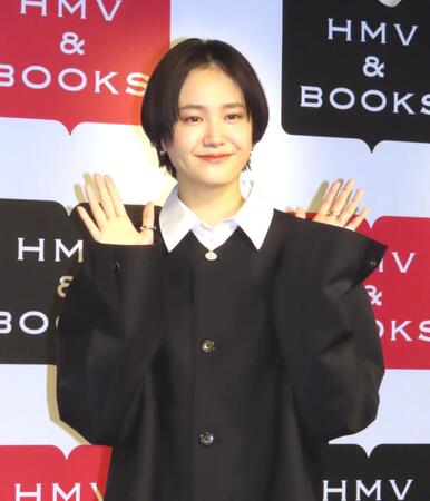 　イベントに出席した尾碕真花