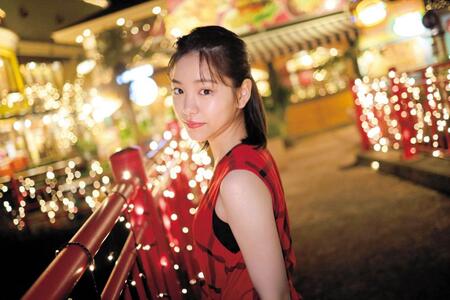 　當真あみ写真集「Ａｍｉ」のポストカード　撮影：屋山和樹