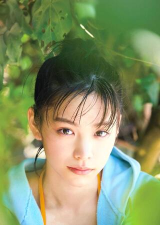 　當真あみ写真集「Ａｍｉ」の先行カット　撮影：屋山和樹