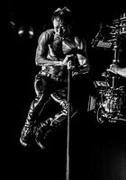 　長渕剛写真集「骨　ＢＯＮＥ」より　©長濱治／集英社