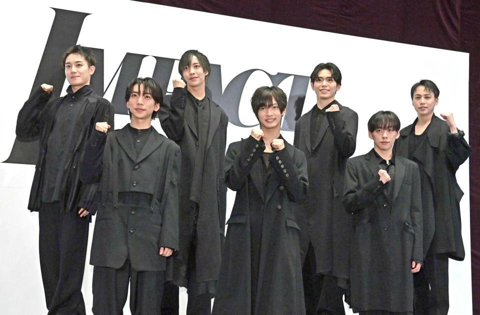 　気合が入るＩＭＰ．の（前列左から）鈴木大河、佐藤新、基俊介（後列左から）椿泰我、松井奏、影山拓也、横原悠毅（撮影・持木克友）