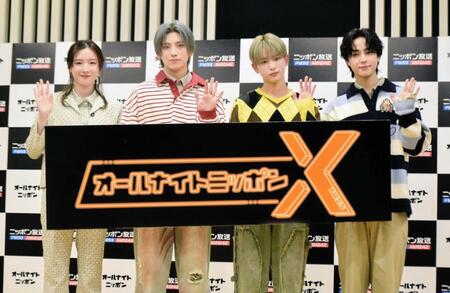 　発表会見に出席した（左から）永野芽郁、＆ＴＥＡＭのＹＵＭＡ、ＨＡＲＵＡ、ＴＡＫＩ