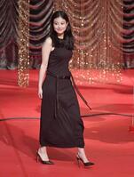 　ノースリーブのワンピースで登場した今田美桜（撮影・開出牧）