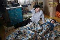 　韓国放送局・ｔｖＮ「応答せよ」シリーズの公式Ｘ＠ｒｅｐｌｙ＿ｔｖＮより　コ・ギョンピョとキム・ソル（右）