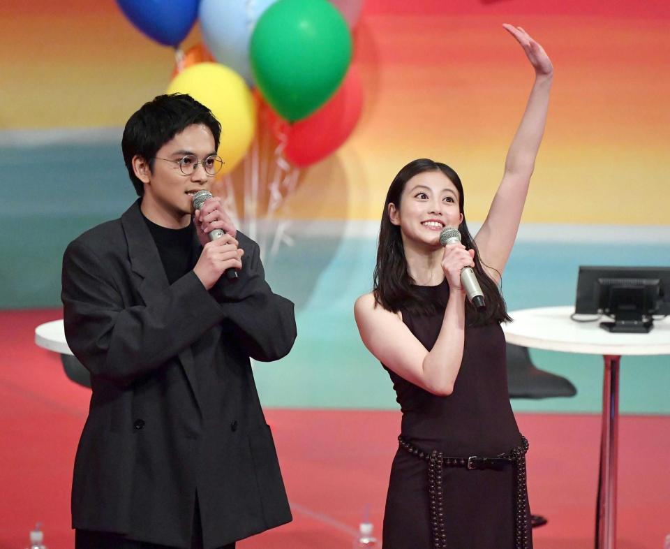 　イベントに登場した北村匠海（左）と今田美桜（撮影・開出牧）