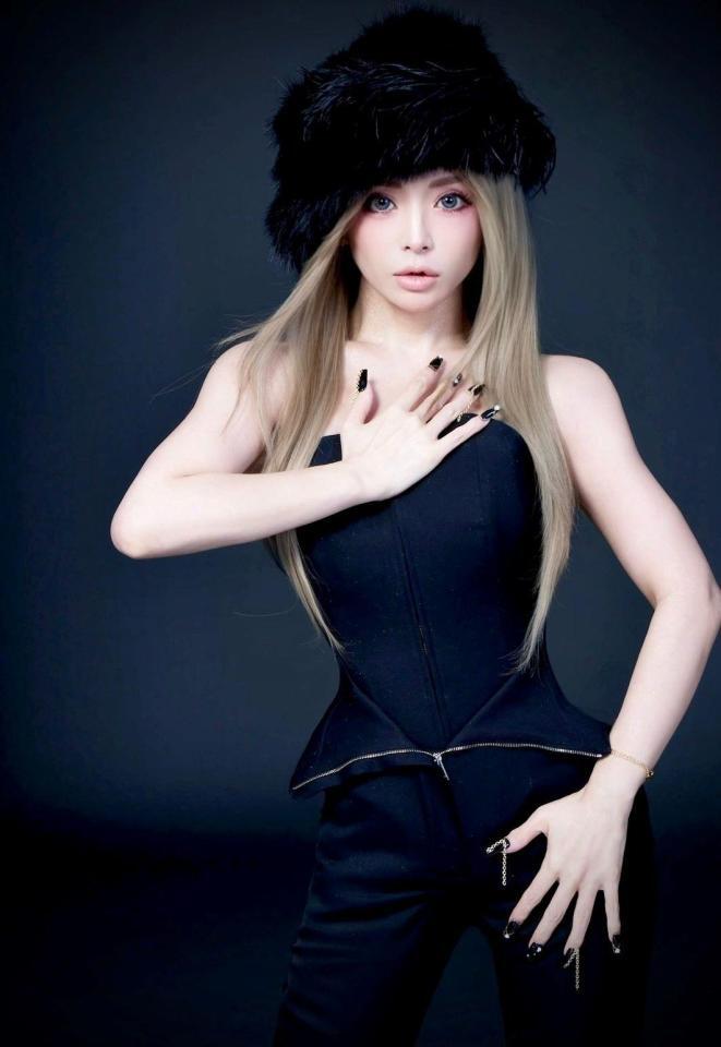 　三期連続で主題歌を担当する浜崎あゆみ