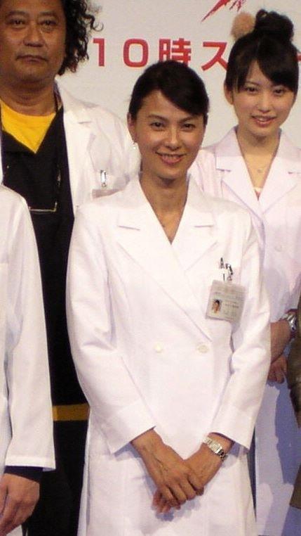 　ドラマ「ブルドクター」会見で、江角マキコ（２０１１年６月）