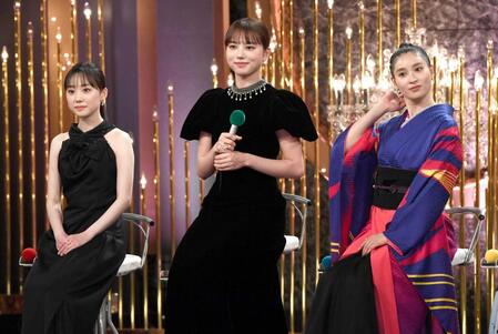 　（左から）芦田愛菜、清原果耶、土屋太鳳
