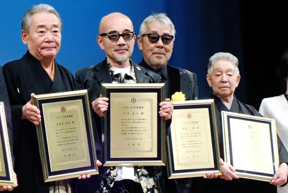 　（左から）五街道雲助、竹中直人、寺尾聰、中村東蔵