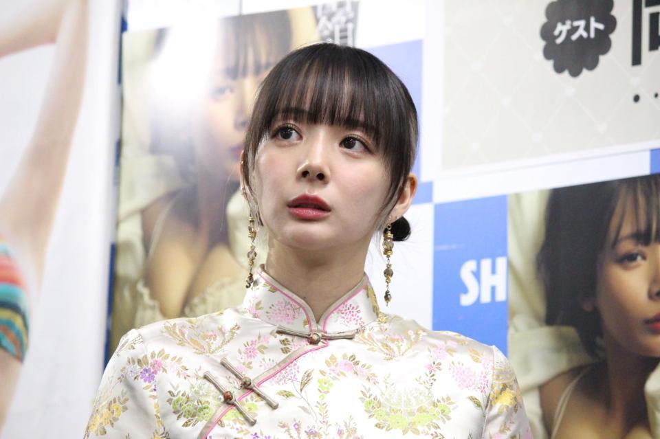 　一日店長を務めた岡田紗佳