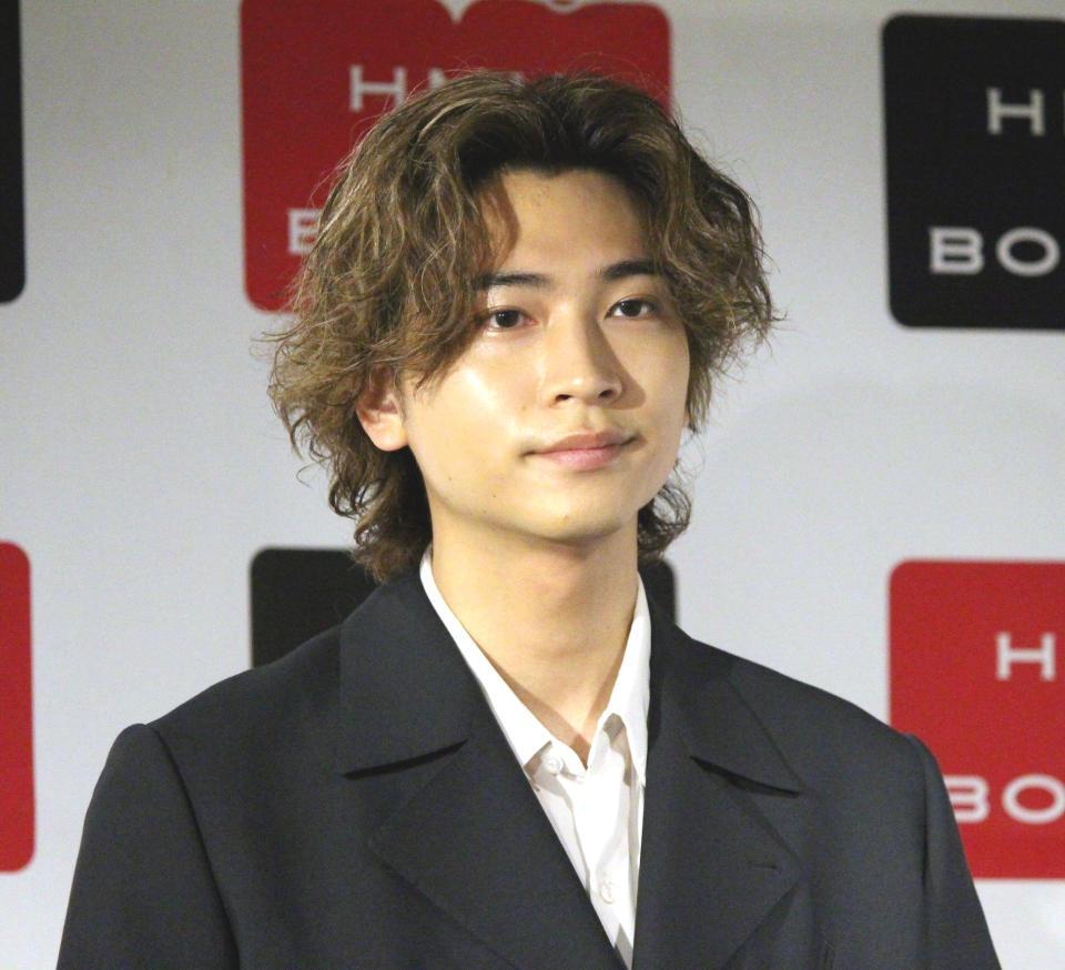 　カレンダー発売イベントに登場した庄司浩平