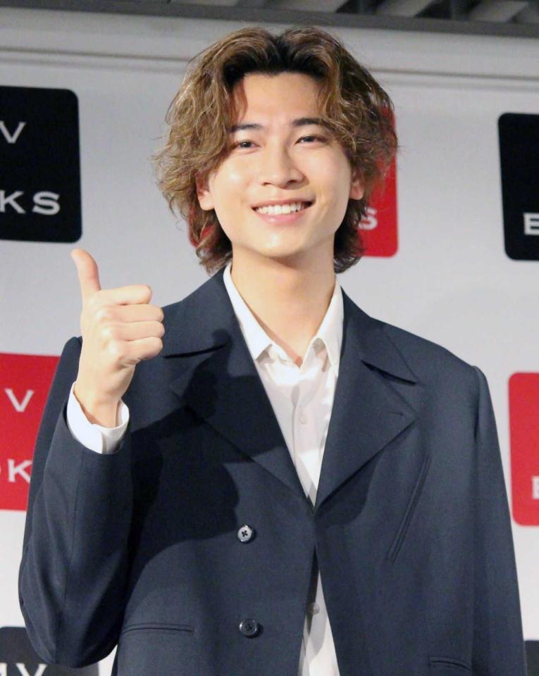 　笑顔を見せる庄司浩平