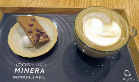 　ドリンクとスイーツのセット