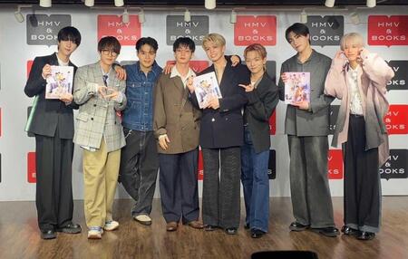 　イベントに出席したＯＣＴＰＡＴＨの（左から）四谷真佑、高橋わたる、海帆、太田駿静、栗田航兵、古瀬直輝、西島蓮汰、小堀柊