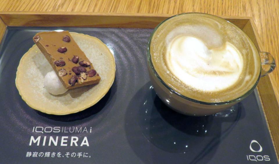 　ドリンクとスイーツのセット