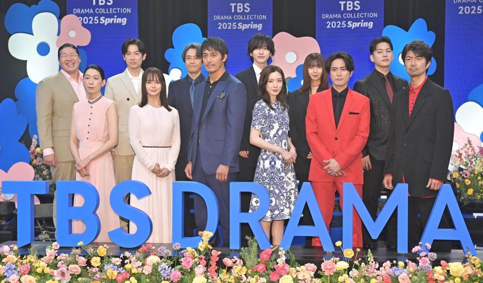 　ＤＲＡＭＡ　ＣＯＬＬＥＣＴＩＯＮ２０２５に登場した（前列左から）江口のりこ、多部未華子、阿部寛、永野芽郁、間宮祥太朗、仲村トオル（後列左から）一ノ瀬ワタル、ディーン・フジオカ、岡部たかし、道枝駿佑、上白石萌歌、三山凌輝（撮影・持木克友）