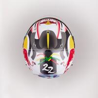 　市川團十郎が監修した角田裕毅がＦ１日本ＧＰで使用する特別デザインヘルメットが公開。テーマは「ＫＡＢＵＫＩ」