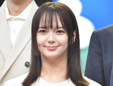 火10「対岸の家事」元国民的アイドルの40歳に釘付け！ドレス姿にネット騒然「激アツ」「チラッと出てきた！」