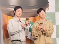 　イベントに出席した菅田将暉（左）と仲野太賀