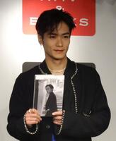 　２冊目のフォトエッセイ「ＰＲＯＭＩＳＥ」を刊行したＴＨＥ　ＲＡＭＰＡＧＥの川村壱馬