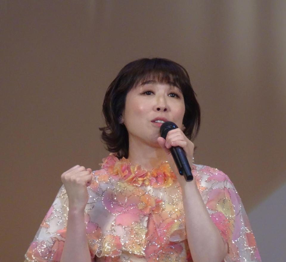 　宇宙戦艦ヤマトを熱唱する水森かおり