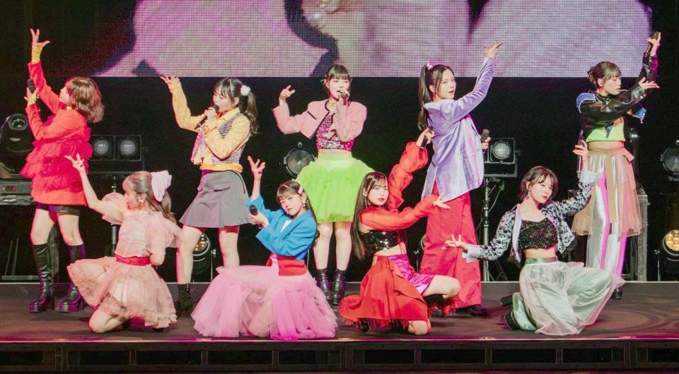 　アンジュルムの（後列左から）川名凜、後藤花、上國料芽衣、下井谷幸穂、橋迫鈴、（前列同）為永幸音、松本わかな、伊勢鈴蘭、平山遊季