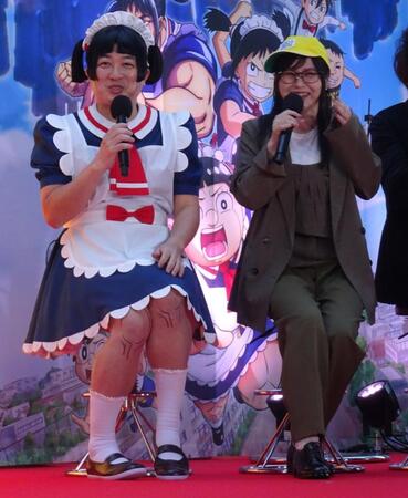 　劇場版「僕とロボコ」公開直前イベントでＰＲするチョコレートプラネットの松尾駿（左）と津田美波